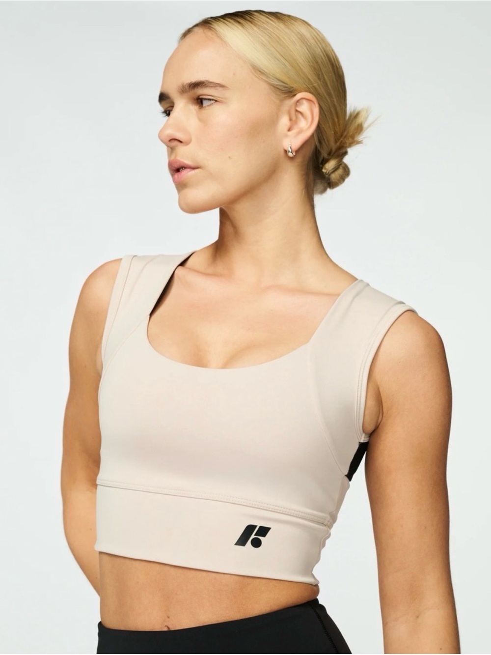 Forme power bra in ecru size medium NWT